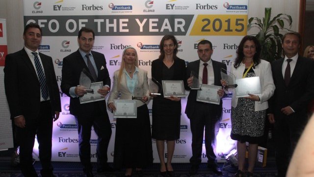 <p>
	Победитеите в надпреварата CFO of the year 2015.<em> Снимка: EY</em></p>

