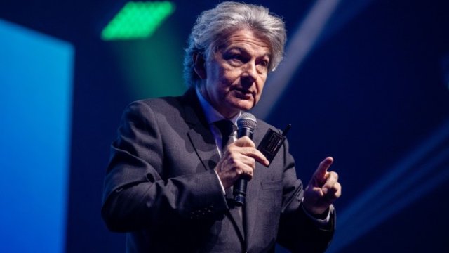 <p>
	Еврокомисарят за вътрешния пазар Тиери Бретон. <em>Снимка: Marlene Awaad/Bloomberg</em></p>
