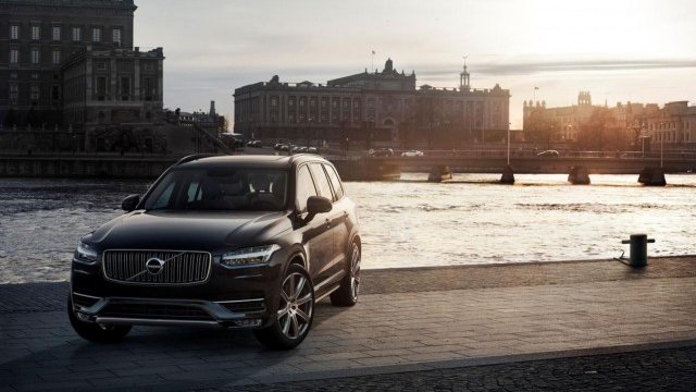 <p>
	<em>XC90 First Edition. Снимка: Volvo</em></p>

