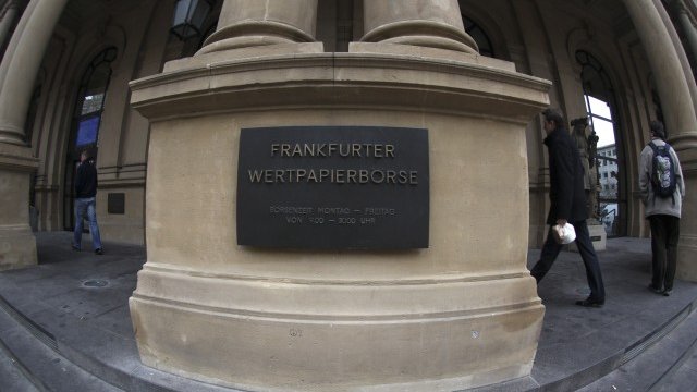 <p>
	Най-сериозен бе спадът на борсите в Европа. <em>Снимка: Getty Images News</em></p>
