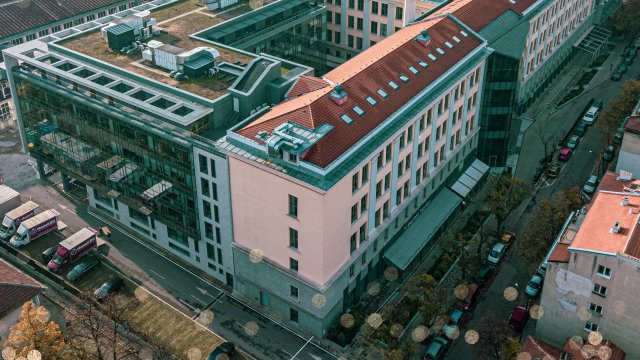 Снимка: Polygraphia Office Center Facebook Page