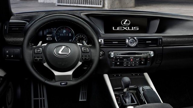 Как Lexus бъгна информационната си система с ъпдейт