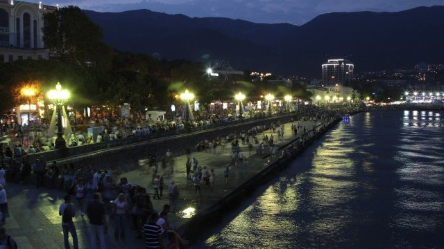 <p>
	Кеят на град Ялта, Крим. <em>Снимка: Ройтерс</em></p>
