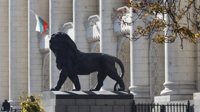 Защо Конституцията ни не отговаря на препоръките на Венецианската комисия