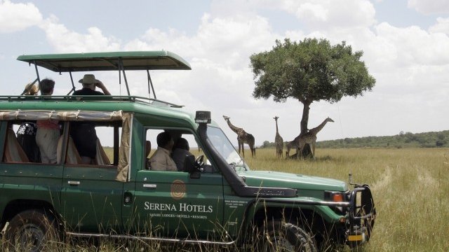 <p>
	Много туристи се отказват да пътуват дори и до по-отдалечени места като Кения и Южна Африка. <em>Снимка: архив Ройтерс</em></p>
