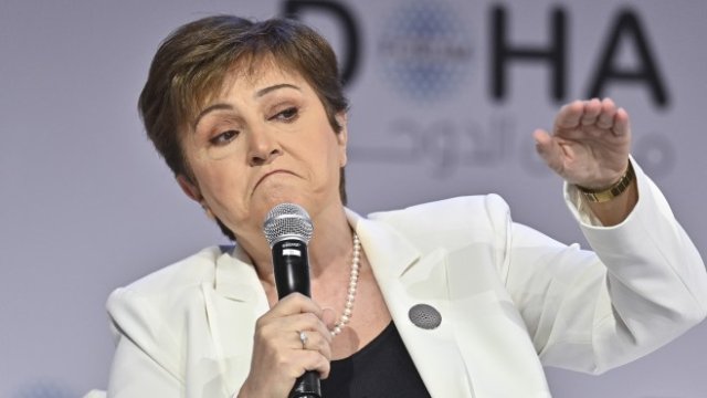 Георгиева: Топ приоритет е борбата с инфлацията