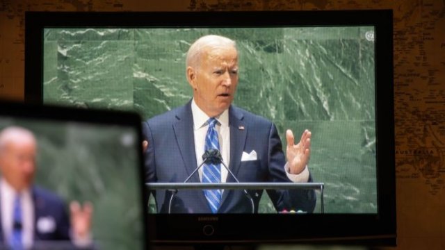 <p>
	&nbsp;Джо Байдън по време на речта му на Общото събрание на ООН. <em>Снимка: Michael Nagle/Bloomberg</em></p>
