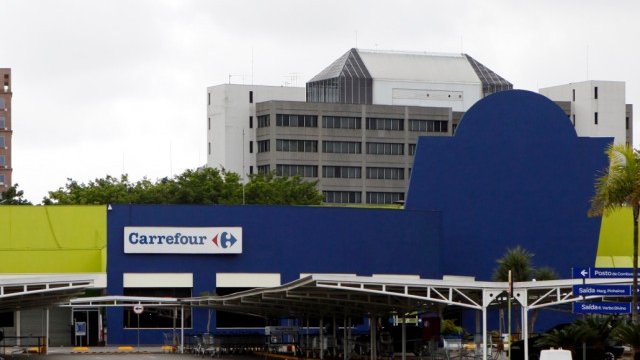 <p>
	Магазин на Carrefour в Сао Паоло. <em>Снимка: Ройтерс</em></p>
