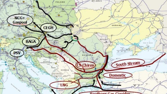 <p>
	Една от картите, представени от премиера Бойко Борисов на днешната среща на газовата група в София, за потенциала на България като газоразпределителен център. <em>Илюстрация: МС</em></p>
