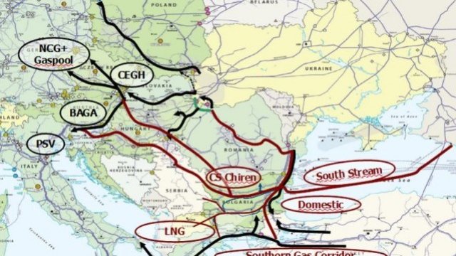 <p>
	Една от картите, представени от премиера Бойко Борисов на срещата в София, за потенциала на България като газоразпределителен център. <em>Графика: МС</em></p>
