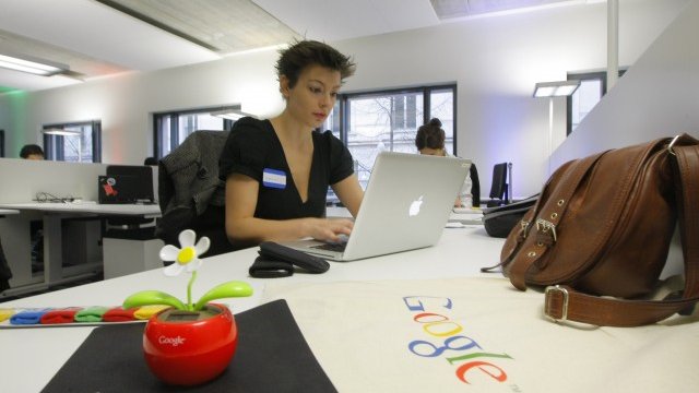 <p>
	Google обмисля завръщане на китайския пазар. <em>Снимка: Ройтерс</em></p>
