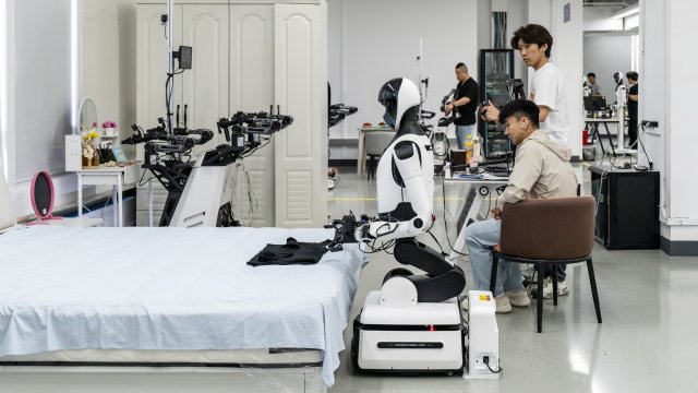 Обучение на роботи. Снимка: Qilai Shen/Bloomberg