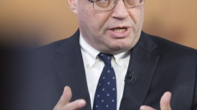 <p style="margin-bottom: 0cm; line-height: 100%">
	<em>Андрю Бейли. Снимка:&nbsp;Jason Alden/Bloomberg</em></p>
