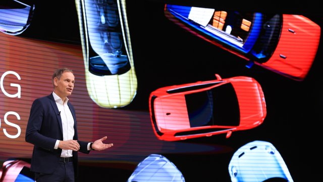 Главният изпълнителен директор на Volkswagen Group Оливер Блуме. Снимка: Bloomberg