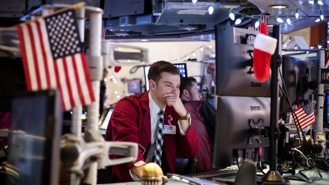 Трейдър на Нюйоркската фондова борса. Снимка: Michael Nagle/Bloomberg