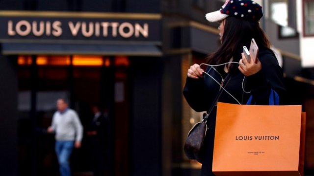 <p>
	Луксозните брандове най-често стават жертва на фалшификати. <em>Снимка: Ройтерс</em></p>
