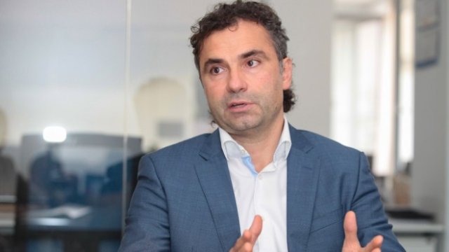 <p>
	Росен Даскалов, собственик на Sin Cars. <em>Снимка: Димитър Кьосемарлиев, Investor Media Group</em></p>
