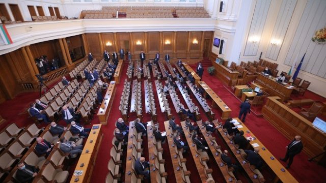 <p>
	<em font-size:="" pt="" style="color: rgb(102, 102, 102); font-family: ">Снимка: Димитър Кьосемарлиев, Investor Media Group</em></p>
