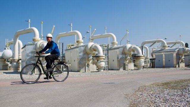 <p>
	Газовите връзки са приоритет за всяко българско правителство от 2009 година насам. Снимка: <em>ЕК</em></p>
