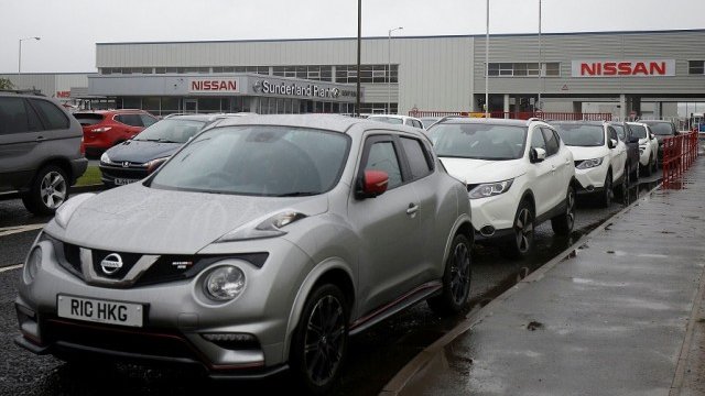 <p>
	Заводът на Nissan във Великобритания. Снимка: <em>архив Ройтерс</em></p>
