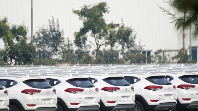 <p>
	Завод на&nbsp;Hyundai Motor в Пекин. <em>Снимка: Ройтерс</em></p>
