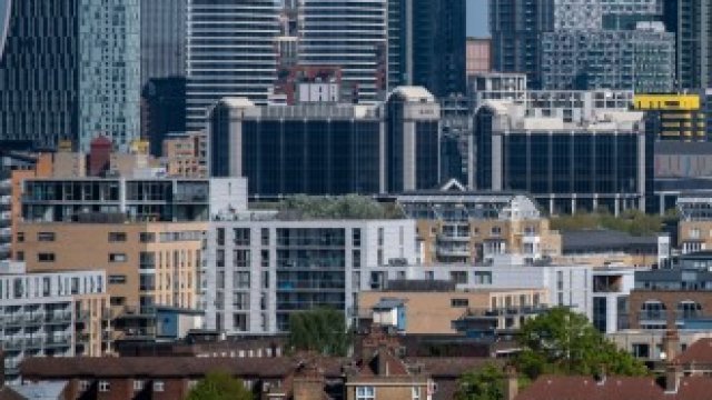 <p>
	Великобритания е един от пазарите, които традиционно привличат интереса на китайските купувачи на имоти.&nbsp;<em>Chris J. Ratcliffe/Bloomberg</em></p>
