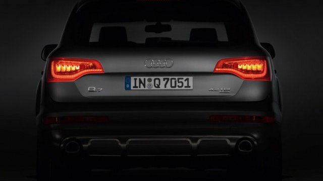 <p>
	<em>Настоящото поколение на Audi Q7. Снимка: Audi </em></p>
