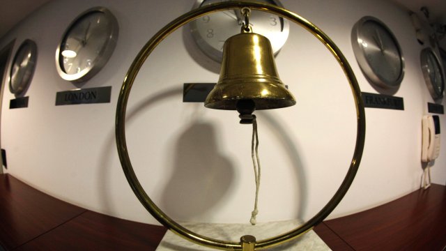 След новината за облигациите акциите на ДОХ затвориха с най-силен ръст и оборот