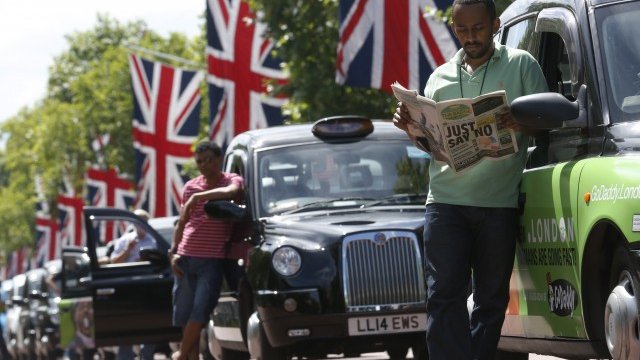 <p>
	Протестът в Лондон бе най-масов. <em>Снимка: Ройтерс</em></p>
