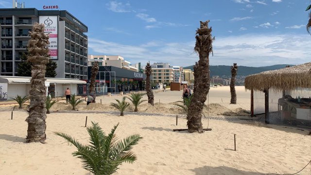 Сделките с имоти в Слънчев бряг се изповядват в Несебър. Снимка: БГНЕС/Георги Пашкулев