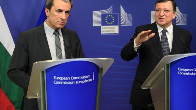 <p>
	Премиерът Пламен Орешарски и председателят на ЕК Жозе Мануел Барозу. <em>Снимка: ЕК</em></p>

