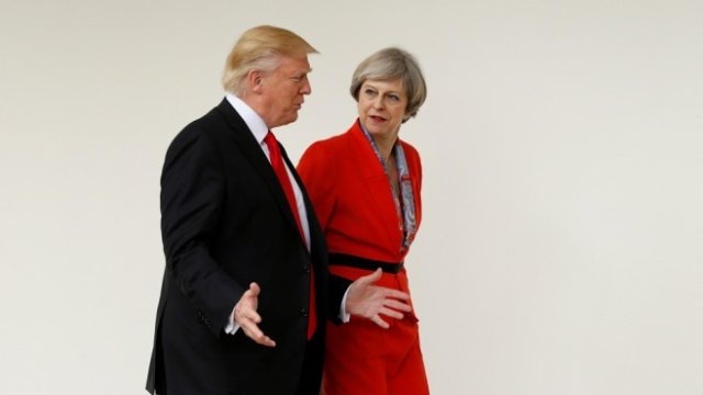 <p>
	Доналд Тръмп и Тереза Мей. Снимка: <em>Ройтерс</em></p>
