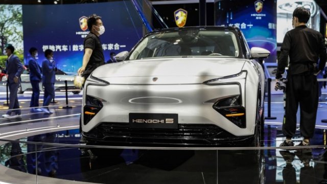 <p>
	Така изглежда един от концептуалните модели на&nbsp;New Energy Vehicle Group. Снимка: Qilai Shen/Bloomberg</p>
