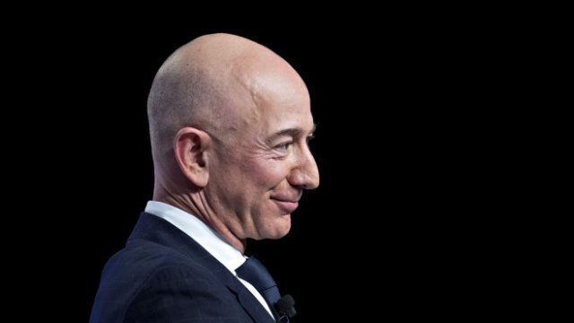<p>
	<em>Джеф Безос. Снимка: Bloomberg LP</em></p>
