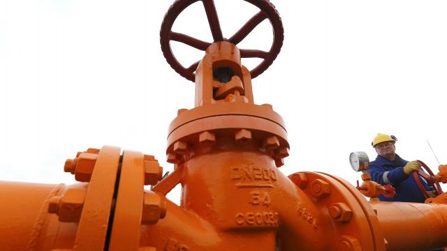 <p>
	&nbsp;Европа покрива около една трета от нуждите си от газ от Русия. <em>Снимка: Ройтерс</em></p>
