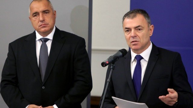 <p>
	<em>Премиерът и министърът на образованието връчиха договори по одобрени проекти за ВУЗ-ове </em>&nbsp;Снимка: БТА</p>
