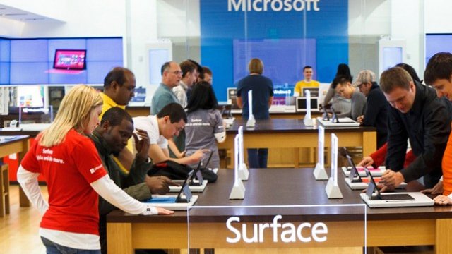 <p>
	Магазин на Microsoft. <em>Снимка: компанията</em></p>
