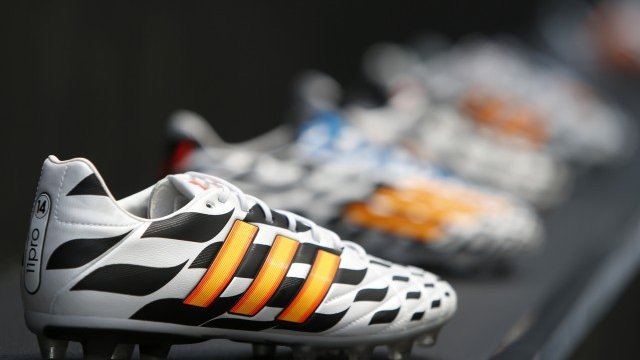 Nike повишава изненадващо силно печалбата си