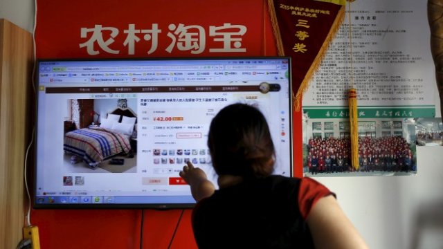 <p>
	Taobao е сред най-ползваните приложения и сайтове в Китай. <em>Снимка: архив Ройтерс</em></p>
