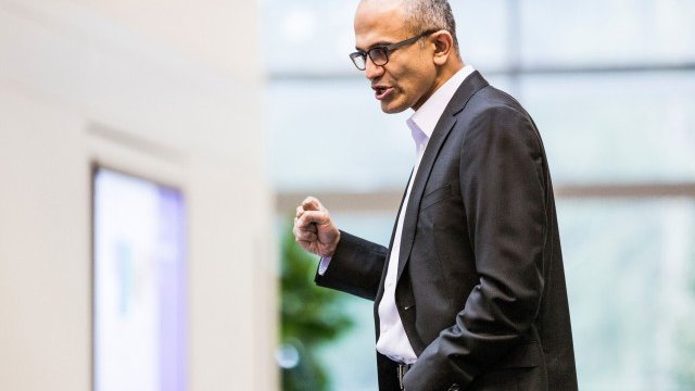 <p>
	Надела пое Microsoft преди по-малко от седмица. <em>Снимка: Ройтерс</em></p>
