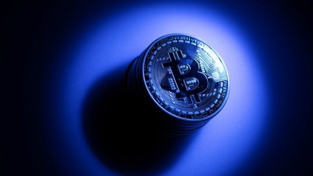 Двойната заплаха, която помрачава настроението около биткойна - Част 2