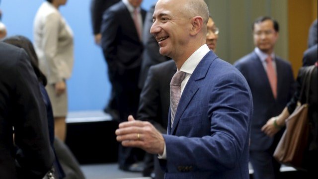 <p>
	Основателят на Amazon&nbsp;Джеф Безос. <em>Снимка: Ройтерс</em></p>
