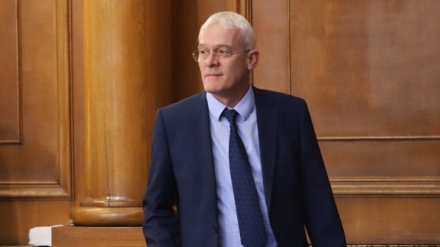 <p>
	Управителят на НЗОК проф. Петко Салчев. <em>Снимка: БГНЕС</em></p>
