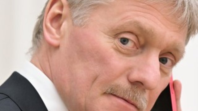 <p>
	Прессекретарят на Кремъл Дмитрий Песков.&nbsp;<em>Снимка: EPA/БГНЕС</em></p>
