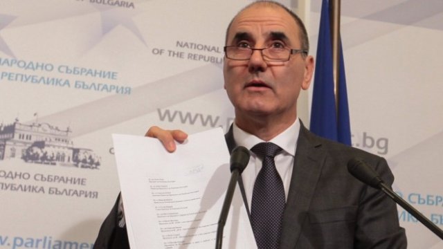 <p>
	<em style="color: rgb(102, 102, 102); font-family: &quot;PT Sans&quot;, sans-serif; font-size: 13px;">Снимка: Димитър Кьосемарлиев, Investor Media Group</em></p>
