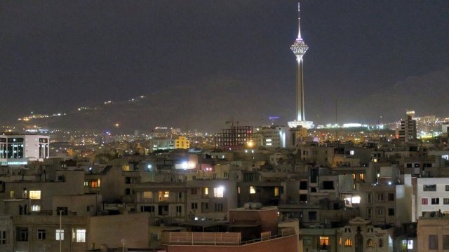 <p>
	Изглед към столицата на Иран Техеран. <em>Снимка: Ройтерс</em></p>
