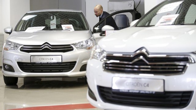 <p>
	Шоурум на Citroen в Москва. <em>Снимка: архив Ройтерс</em></p>
