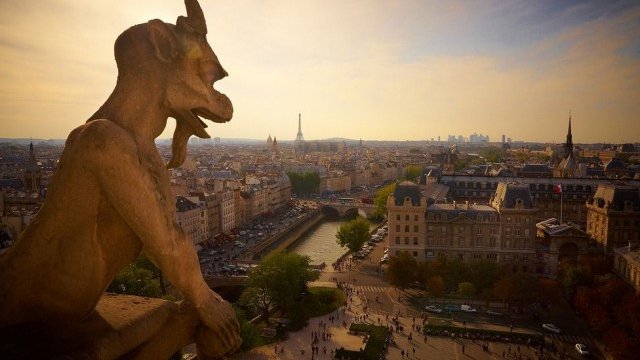 <p>
	Французите са изтласкани от чужденците от пазара на имоти, особено в Париж. <em>Снимка: Moyan Brenn. Лиценз: <a href="http://creativecommons.org/" target="_blank">Creative Commons</a></em></p>
