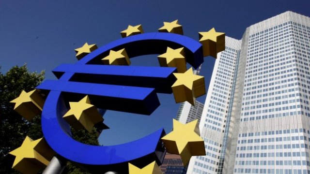 <p>
	Централата на ЕЦБ във Франкфурт. <em>Снимка: Ройтерс</em></p>
