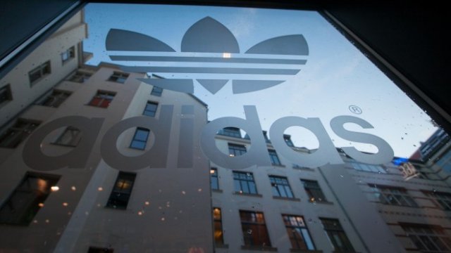 <p>
	Adidas възмути цяла Германия с решението си да спре да плаща наеми за магазините си. Снимка: <em>Bloomberg</em></p>
